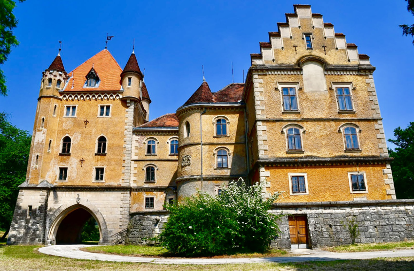 Dvorac Maruševec, Croatia